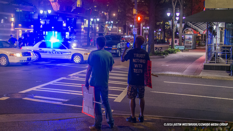 Illustration for article titled A Night Of Tear Gas And Chaos In Charlotte